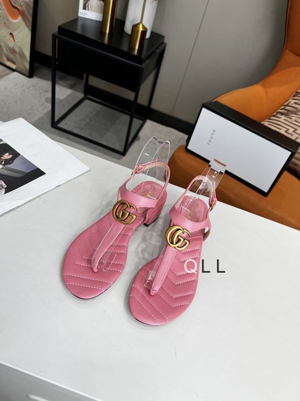 Gucci Women's Slippers 98